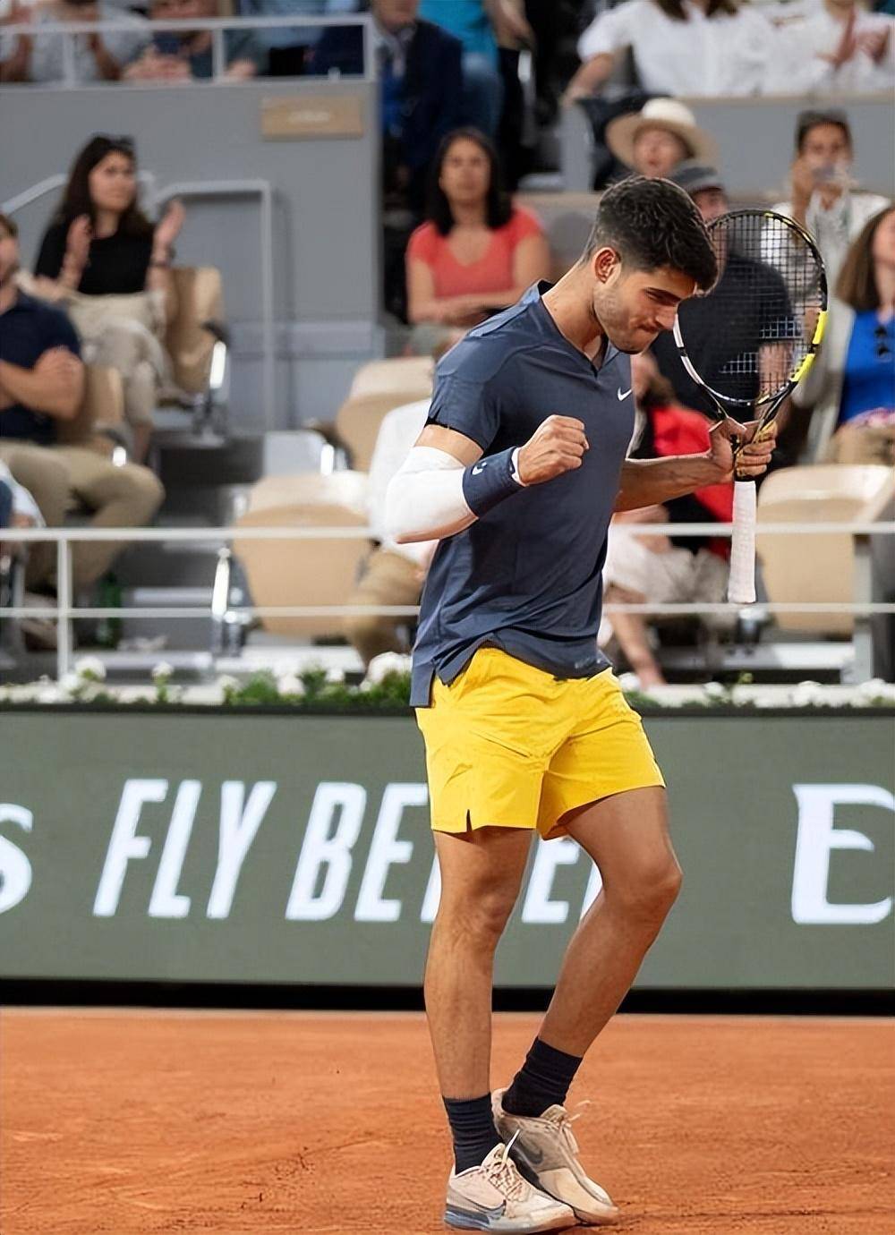 关于纳达尔连续七场比赛得分超过比赛规则变更，美国队不断突破！上演精彩一战的信息