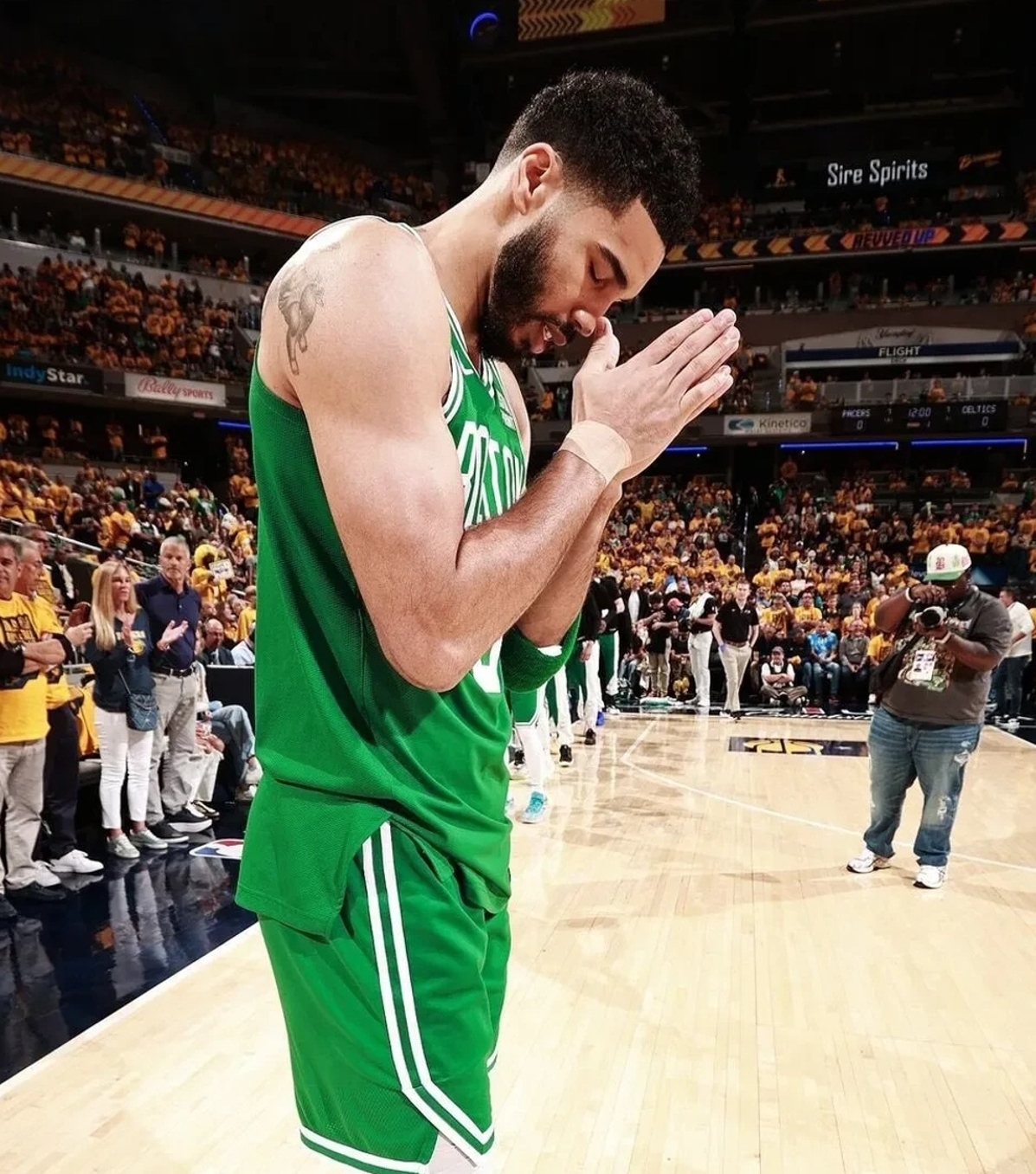  西班牙人评价佛朗哥 